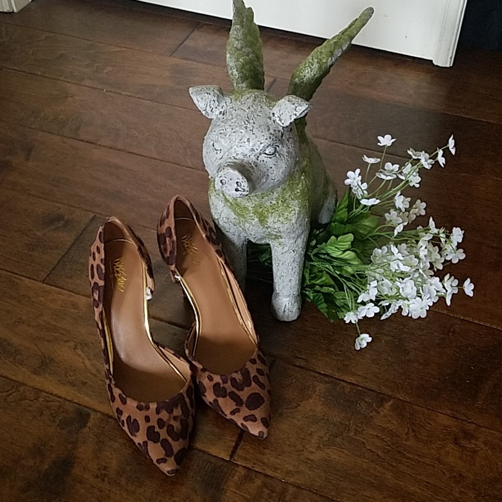 Massimo Cheetah Print Pointed Toe Pump